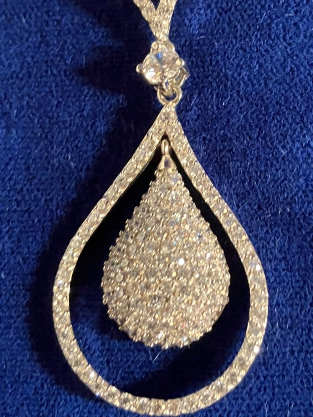 New Genuine Diamond Teardrop Pavé Pendant Necklace in 925 and Jewelers Box